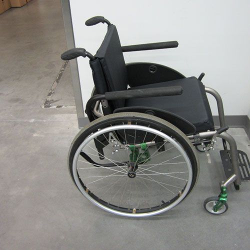 TiLite 18X17 ZRA Titanium Wheelchair SN 34797  