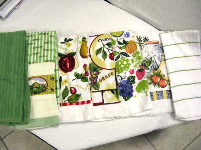   TOWEL ASSORTED DESIGNS AND PATTERNS FIND SOMETHING YOU LOVE  