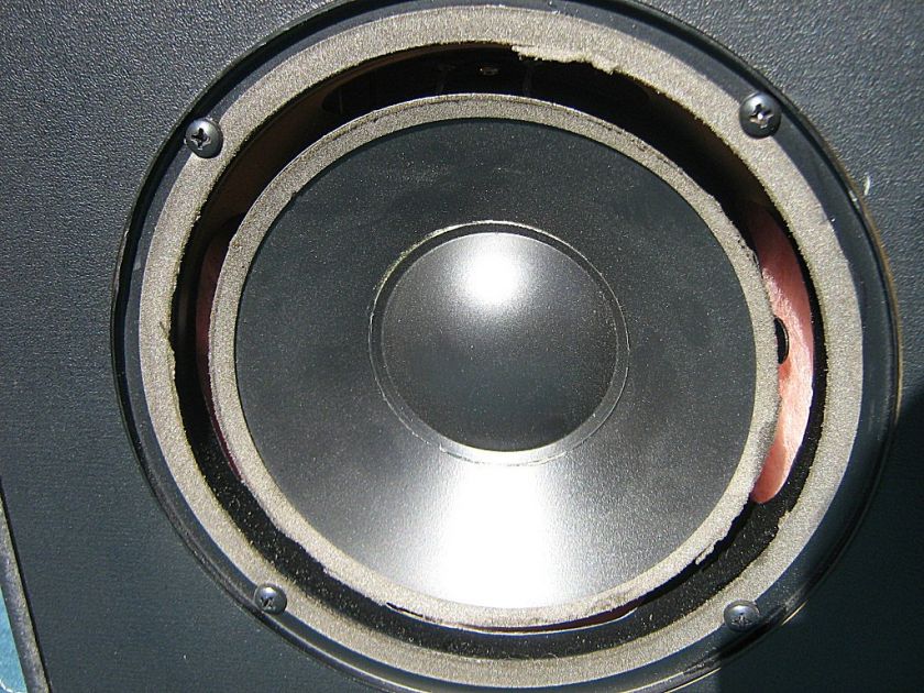 PAIR OF AURATONE SPEAKERS T 6SUB COMPACT 2 WAY  