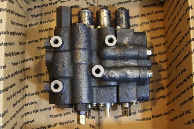 TOYODA SULZER OIL CONTROL VALVE 67600 36000 HYDRAULIC  