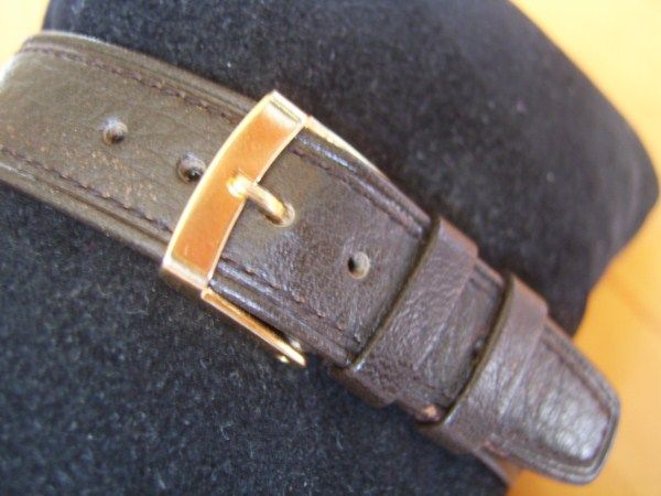 VINTAGE 50S MOVADO MANUAL 17J CAL 127 GOLD PLATED MENS WATCH  