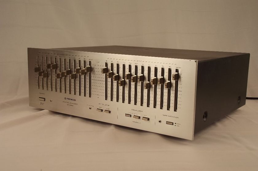 Pioneer SG 9800 Graphic Equalizer Beautiful Unit  