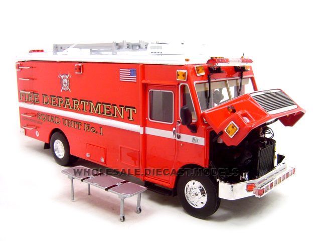FREIGHTLINER MT 55 EMT FIRE TRUCK 132 DIECAST MODEL  