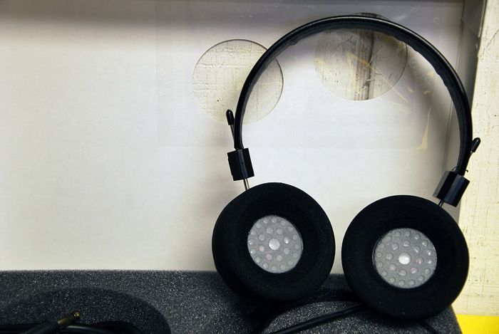 NEW GRADO PROFESSIONAL SERIES PS500 HEADPHONES  