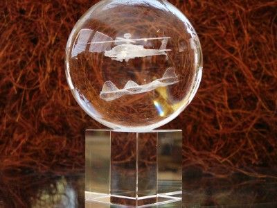 APACHE HELICOPTER 3D LEAD CRYSTAL LASER ETCHED BALL PAPERWEIGHT NEW IN 