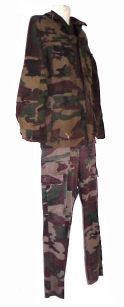   2000) MILITARY CAMO UNIFORM WORN BY TOMAS RUSSELL CROW MEG RYAN  