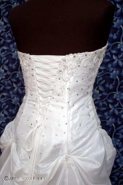 White Taffeta Beaded Laced Wedding Dress NWOT w Bolero  