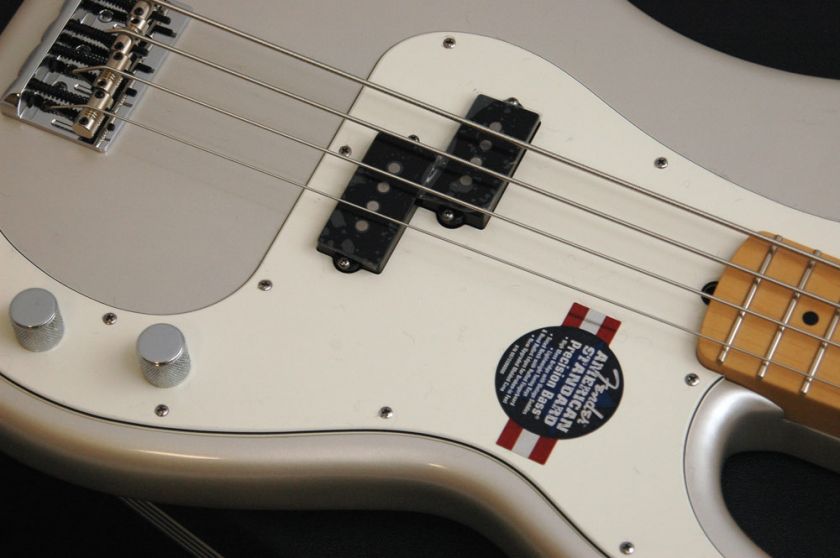 New Fender ® American Standard P Bass Blizzard Pearl  