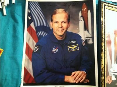 NASA LOT OF 13 AUTOGRAPHS  