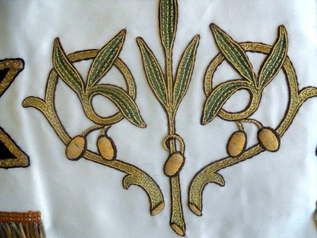 ANTIQUE FRENCH ALTAR FRONTAL GOLD EMBROIDERY 110 x 10  