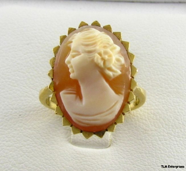 Estate CAMEO RING   18K Yellow GOLD Genuine Shell Girl  