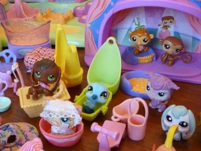 HUGE LOT LITTLEST PET SHOP~102 PETS~8 BUILDINGS~91 ACCESSORIES~  