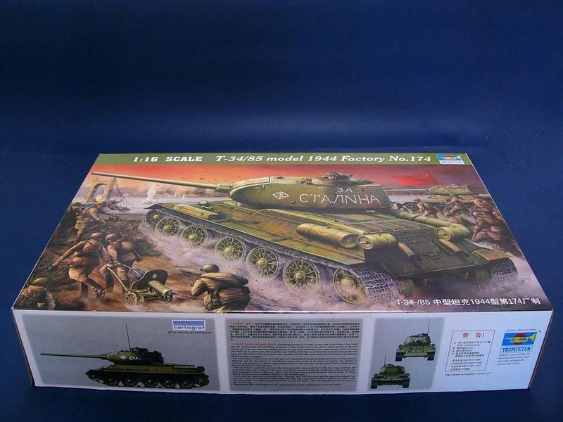   85 Model 1944 Factory Nr.183 Late Tank TRUMPETER MODEL KIT 902  