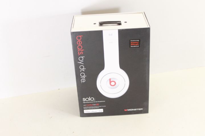 MONSTER BEATS BY DR. DRE SOLO HEADPHONES  