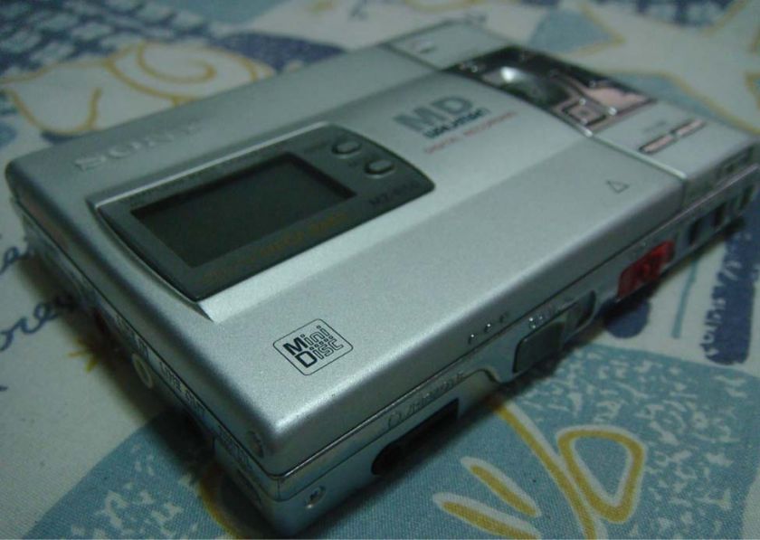   PORTABLE MD MINIDISC RECORDER **SONY MZ R50 METAL BODY** LOT # E