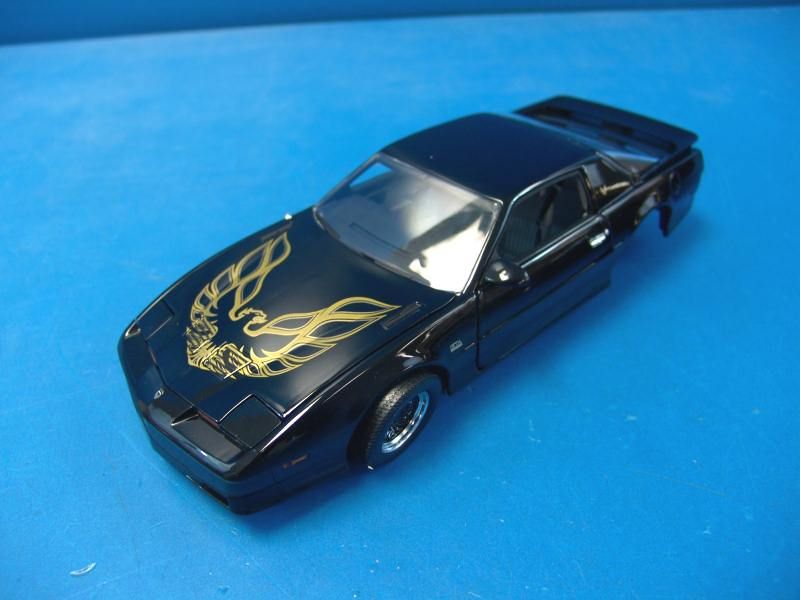   Am Firebird 1988 GTA Die Cast Model PARTS LOT GreenLight 118  