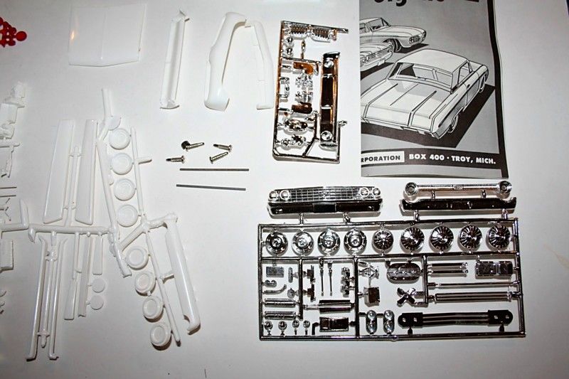 AMT 1962 Ford Galaxie 500 HT 1/25 Model Car 3in1 Kit  