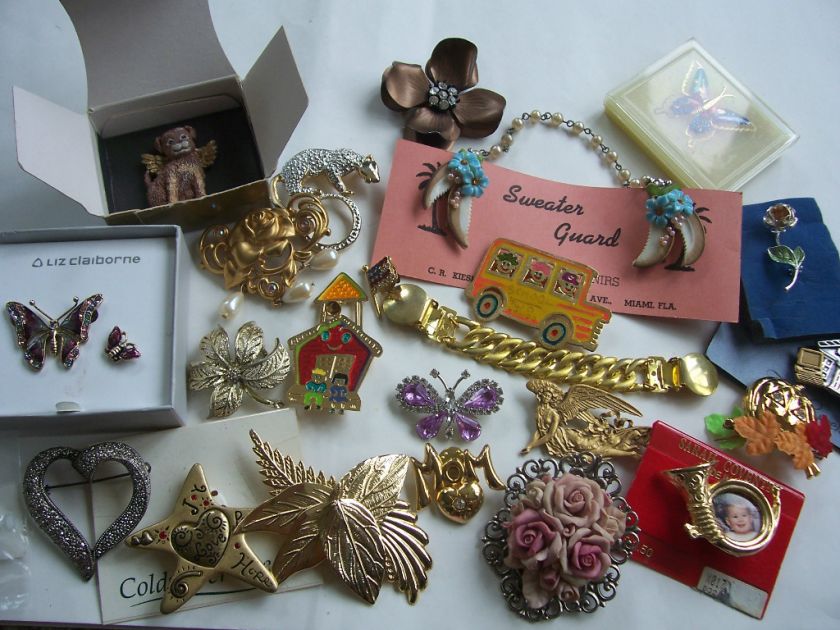 23 pc fashion pin lot,wear,good pre own cnd,AVON,LC,++  