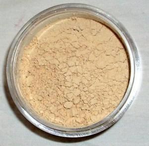 NATURAL MINERAL GLOW 8g/30g Jar FAIRLY LIGHT FOUNDATION  