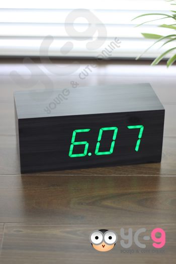  modern retro led wooden alarm clock thermometer calendar by battery 