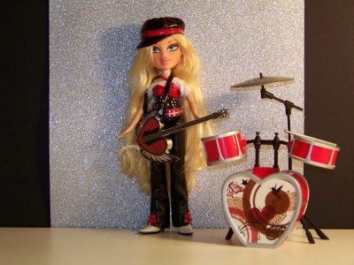 BRATZ GIRLZ REALLY ROCK CLOE DOLL WITH DRUM SET SHIPS SUPER FAST 